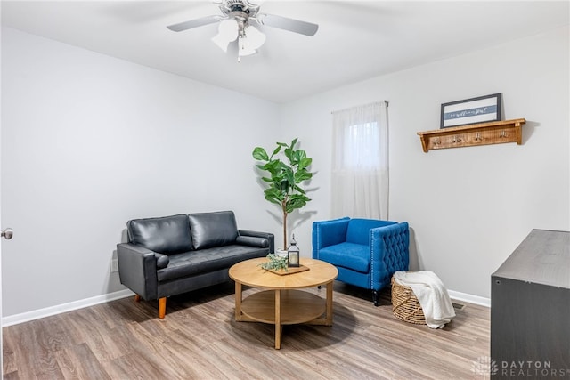 4629 Wicklow Dr, Middletown, OH 45042 - living area with wood finished floors and ceiling fan