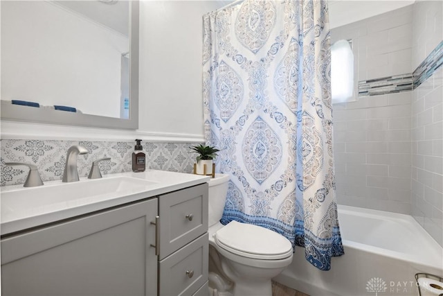 303 Erie Ave, Fairborn, OH 45324 - full bath with vanity and shower / bath combo with shower curtain