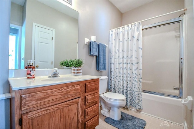 9689 Centerville Creek Ln, Centerville, OH 45458 - full bath featuring shower / bath combination with curtain, vanity, and tile patterned floors