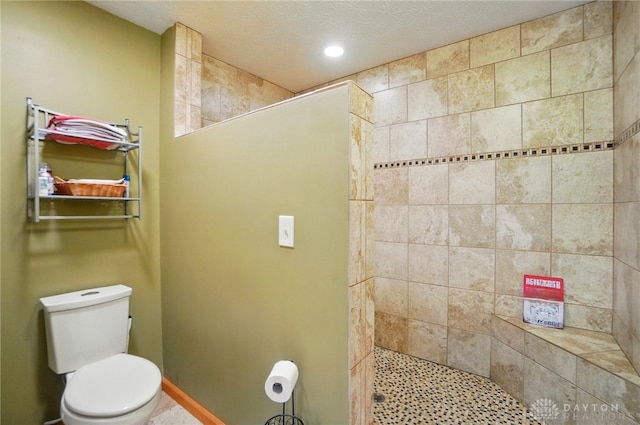 3244 N Shoemaker Rd, Lebanon, OH 45036 - full bath featuring walk in shower and recessed lighting