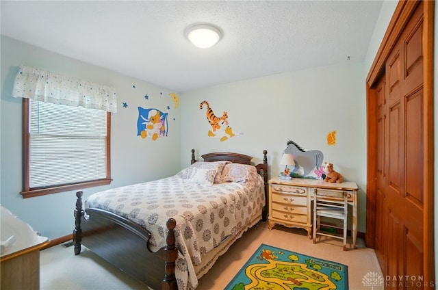 3244 N Shoemaker Rd, Lebanon, OH 45036 - bedroom featuring light carpet