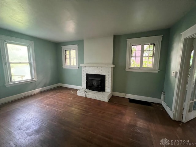 813 S Fred Shuttlesworth Cir, Cincinnati, OH 45229 - unfurnished living room featuring wood finished floors and baseboards