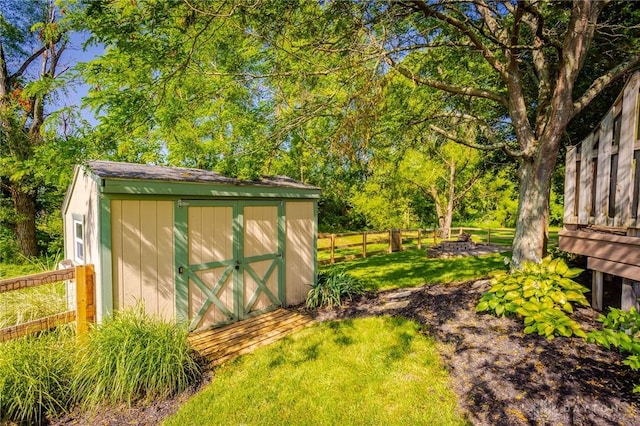 6437 Sun Ridge Dr, Waynesville, OH 45068 - view of shed