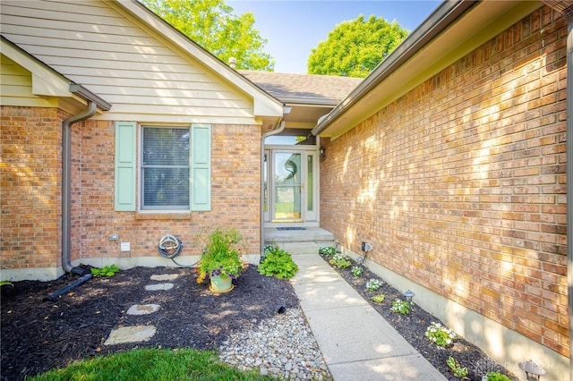 6437 Sun Ridge Dr, Waynesville, OH 45068 - entrance to property with brick siding