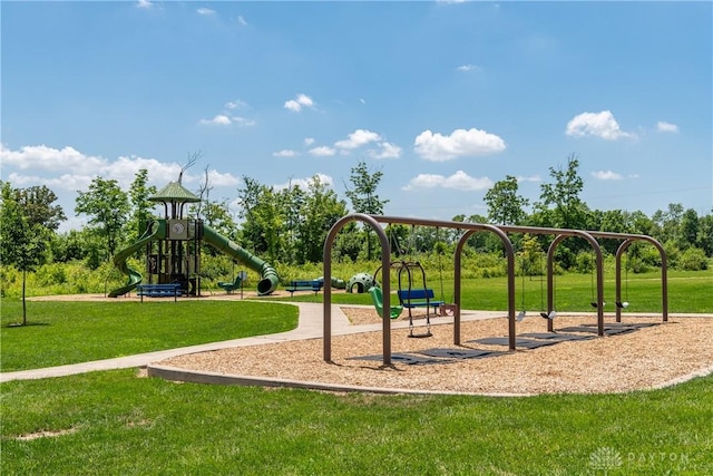 2384 Flyway Ct, Beavercreek, OH 45431 - communal playground with a yard