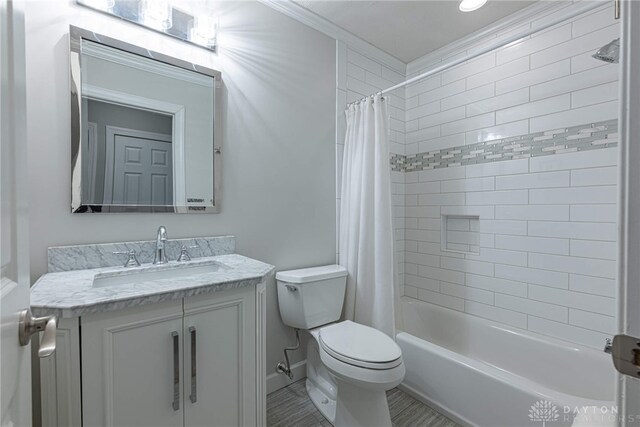 5010 Rhine Way, Centerville, OH 45458 - full bath featuring vanity, shower / bath combination with curtain, and ornamental molding