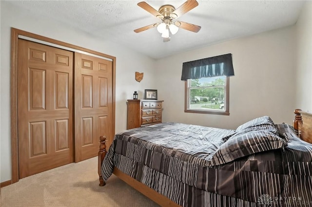 450 Overfield Pl, Troy, OH 45373 - bedroom featuring carpet, a closet, and a ceiling fan