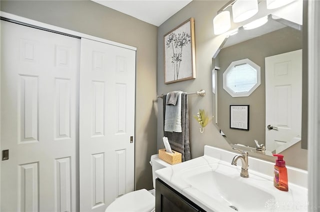 3166 Green Turtle Dr, Butler Twp, OH 45414 - bathroom with vanity and toilet