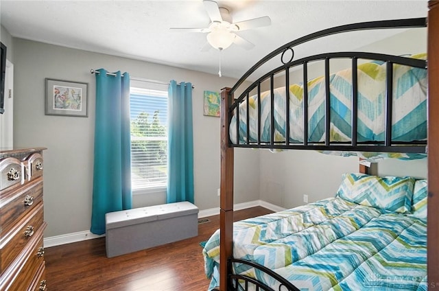 3166 Green Turtle Dr, Butler Twp, OH 45414 - bedroom featuring wood finished floors and a ceiling fan