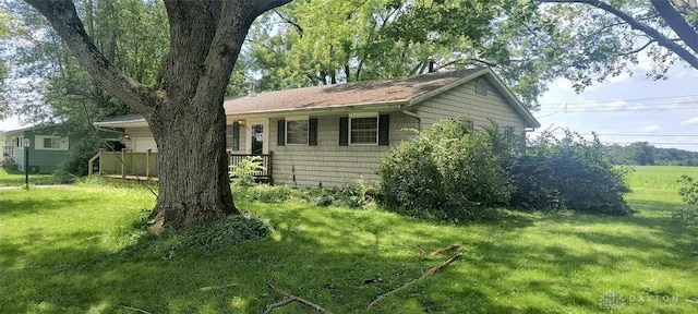 29 Elm St, Jamestown Vlg, OH 45335 - view of front of property with a front lawn