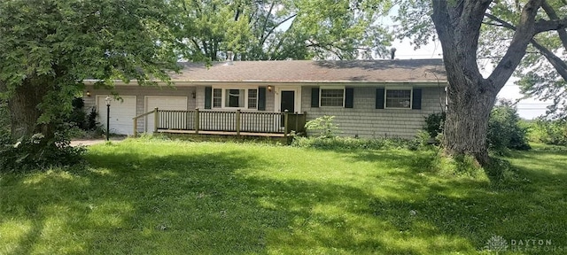 29 Elm St, Jamestown Vlg, OH 45335 - ranch-style house featuring a front lawn and an attached garage