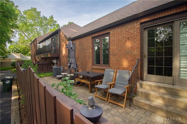 101 Blue Gate Cir Unit 1, Dayton, OH 45429 - view of patio featuring entry steps
