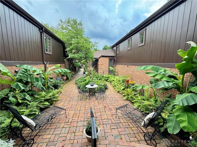 101 Blue Gate Cir Unit 1, Dayton, OH 45429 - view of patio