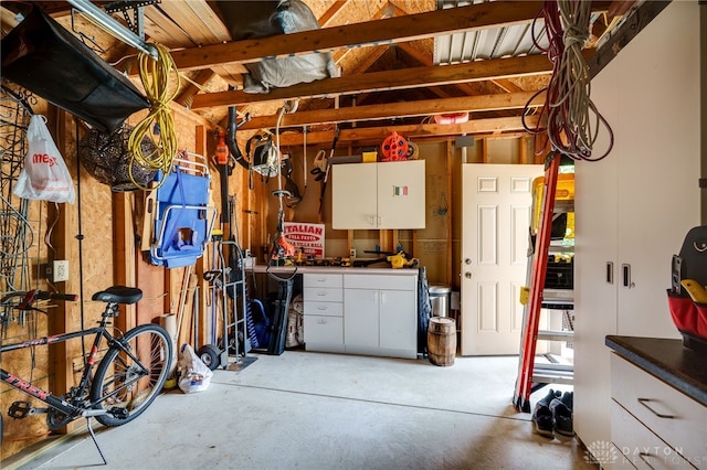 5516 Anne Ln, Washington Twp, OH 45459 - view of garage