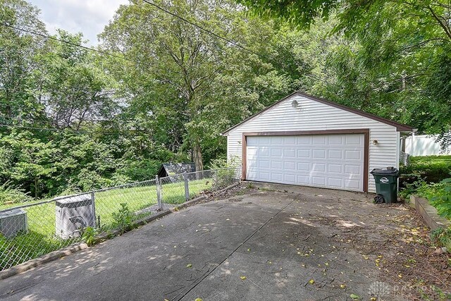 816 Skyview Dr, Dayton, OH 45449 - photo 26