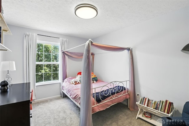 6630 Falling Leaves Ct, Mason, OH 45040 - bedroom with carpet and a textured ceiling