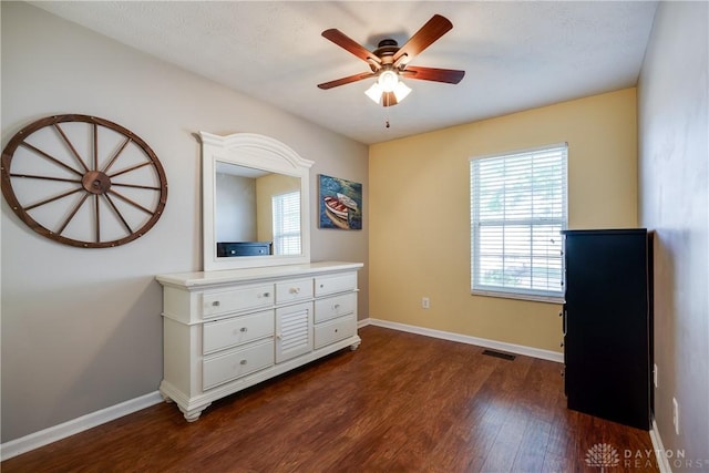 162 Choctaw Cir, Franklin, OH 45005 - bedroom featuring dark wood-type flooring and a ceiling fan