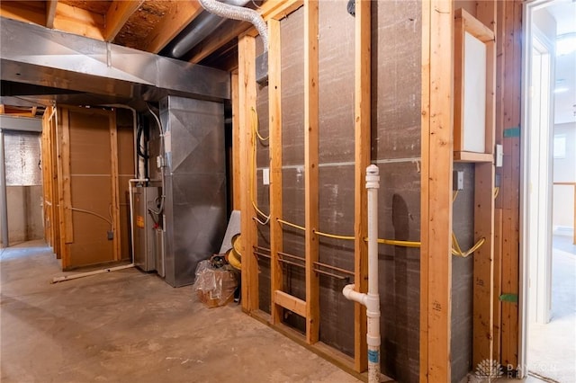 2540 Early Spring Ct, Dayton, OH 45459 - unfinished basement featuring water heater