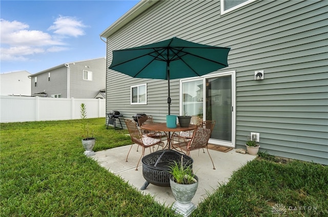 166 Brooke Parke Ave, Brookville, OH 45309 - view of patio with outdoor dining space