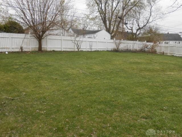 1930 Emerald Ct, Dayton, OH 45403 - view of fenced backyard
