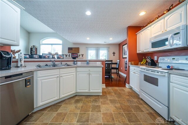 6991 Salon Cir, Huber Heights, OH 45424 - photo 18