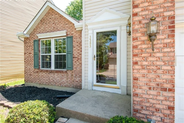 3583 King Edward Way, Beavercreek, OH 45431 - view of exterior entry with brick siding