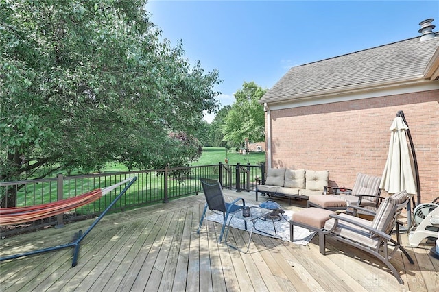 595 Heatherwoode Cir, Springboro, OH 45066 - wooden deck with an outdoor living space and a yard