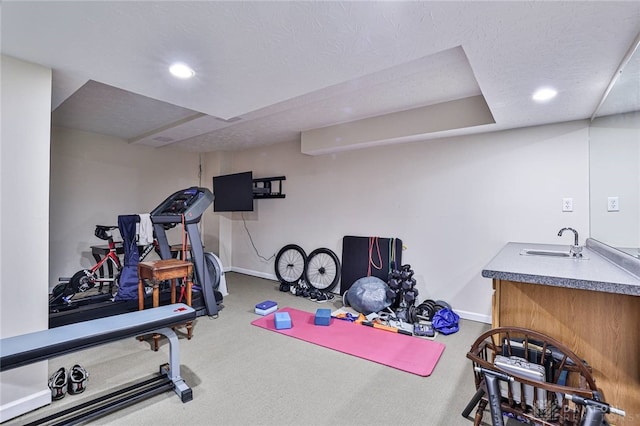595 Heatherwoode Cir, Springboro, OH 45066 - workout area featuring carpet, recessed lighting, and a textured ceiling