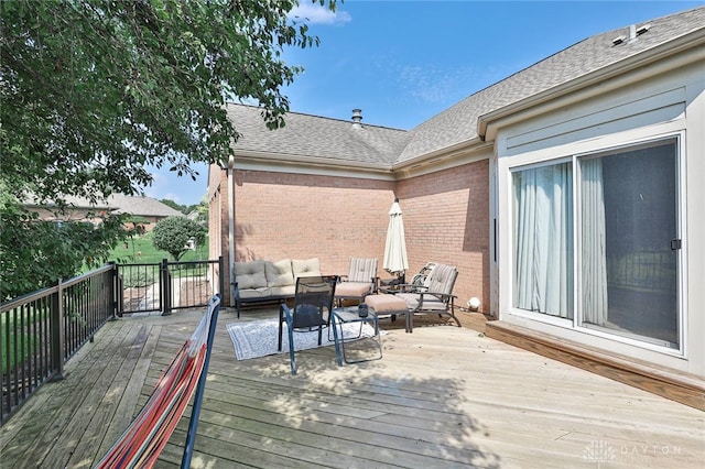 595 Heatherwoode Cir, Springboro, OH 45066 - wooden terrace featuring an outdoor hangout area