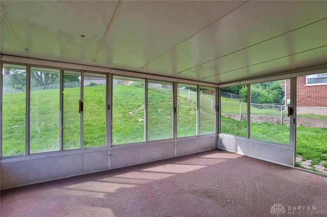 1095 Susan Dr, Hamilton, OH 45013 - unfurnished sunroom featuring plenty of natural light