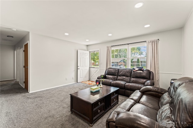 1021 Nutmeg Sq, Troy, OH 45373 - carpeted living room featuring recessed lighting and baseboards