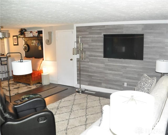 4661 Richwood Dr, Dayton, OH 45439 - photo 2