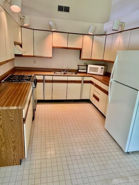 110 Park Meadows Dr, Yellow Springs Vlg, OH 45387 - photo 7