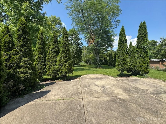 2886 Kemp Rd, Beavercreek, OH 45431 - view of patio / terrace
