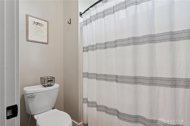 9782 E US Highway 22 And 3, Clarksville, OH 45113 - bathroom with toilet and baseboards