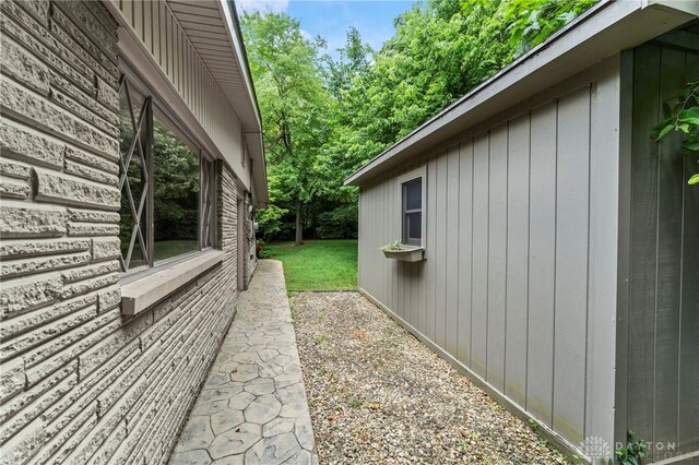 347 Winding Trl, Xenia, OH 45385 - view of side of home