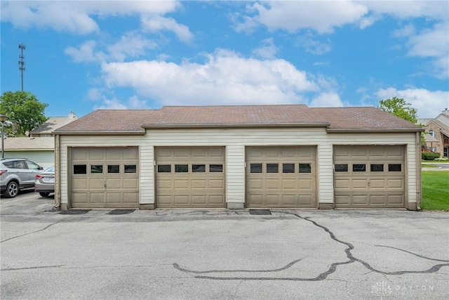 95 Marco Ln, Washington Twp, OH 45458 - view of garage