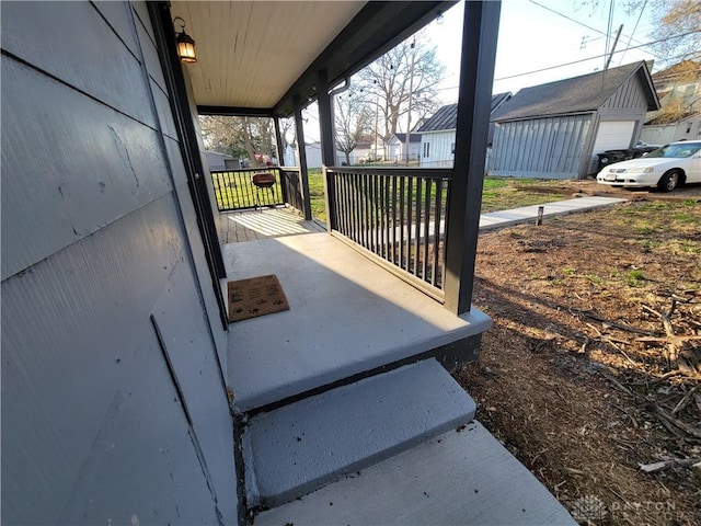 543 Buckeye St, Miamisburg, OH 45342 - view of porch
