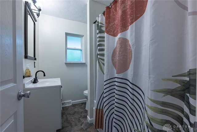 3442 Longleaf Ave, Beavercreek, OH 45430 - full bathroom featuring vanity, stone finish flooring, and curtained shower