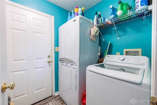 488 Jodee Dr, Xenia, OH 45385 - laundry room with washing machine and clothes dryer
