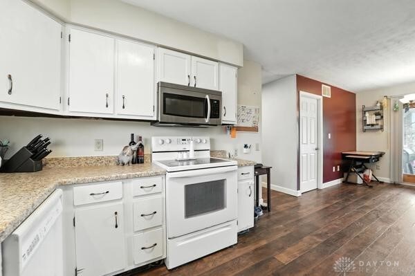 303 Edgebrook Ave, Brookville, OH 45309 - photo 9