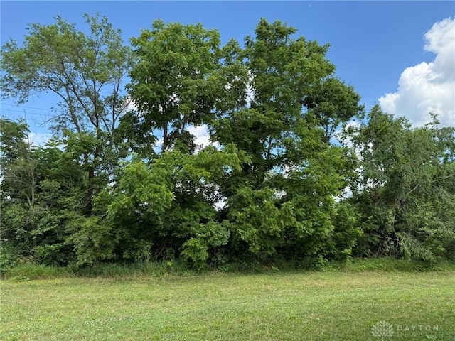 562 Maxwell Ct, Germantown, OH 45327 - view of nature