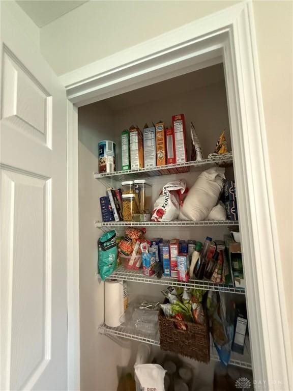 562 Maxwell Ct, Germantown, OH 45327 - view of pantry