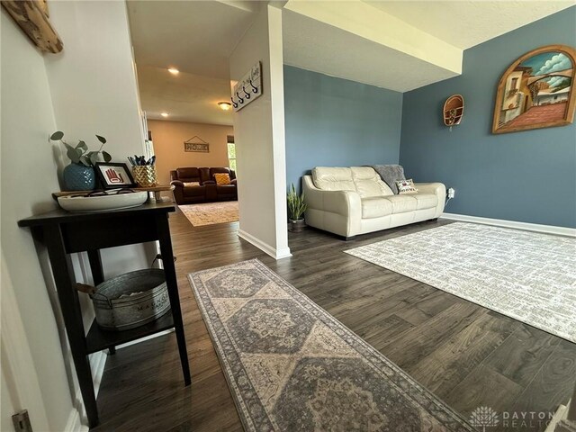 562 Maxwell Ct, Germantown, OH 45327 - living area featuring wood finished floors and recessed lighting