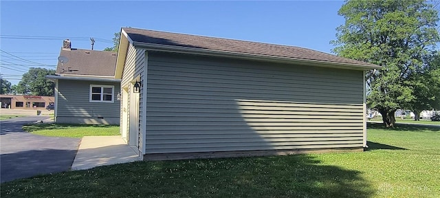 289 Dayton Ave, Xenia, OH 45385 - view of side of property with a yard