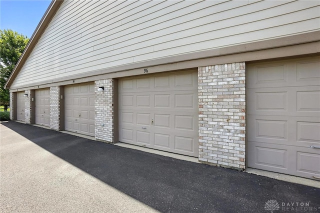 1720 Piper Ln Unit 104, Centerville, OH 45440 - view of garage
