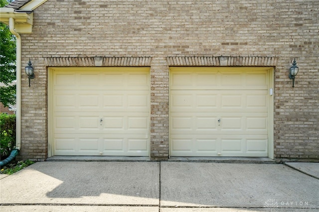 2435 Forest Oaks Dr, Beavercreek, OH 45431 - garage with driveway