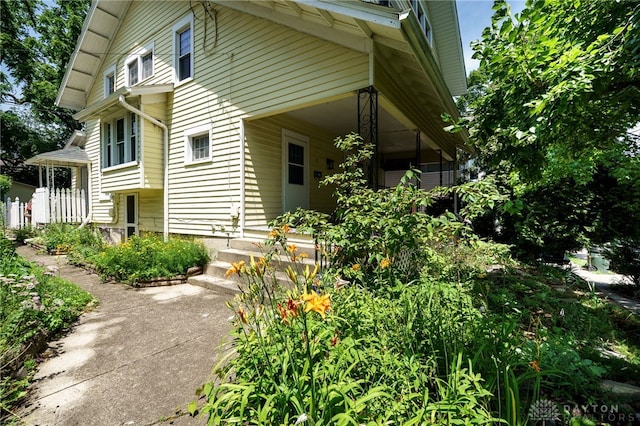 25 Laura Ave, Dayton, OH 45405 - view of property exterior with a porch