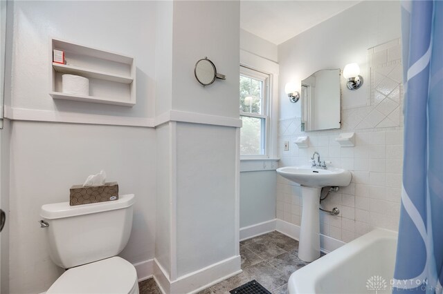 25 Laura Ave, Dayton, OH 45405 - full bath featuring tile patterned floors and tile walls