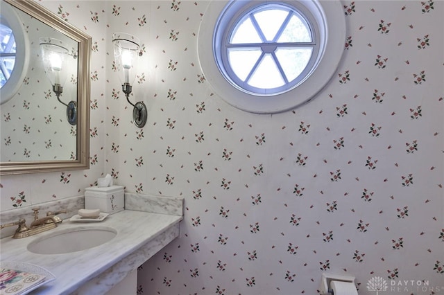 11 Peterson Pl, Wilmington, OH 45177 - bathroom featuring healthy amount of natural light and wallpapered walls